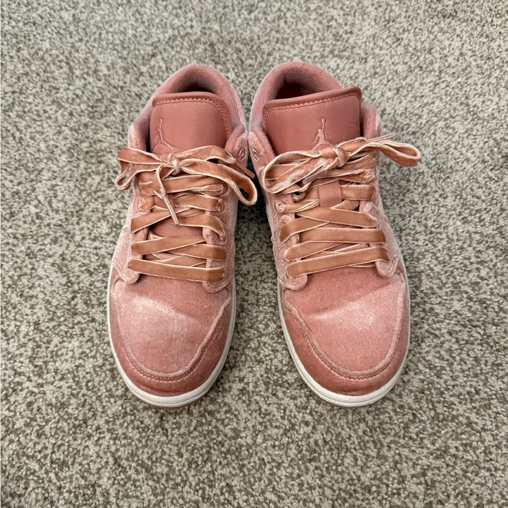 Nike Women's Rose Gold Sneakers